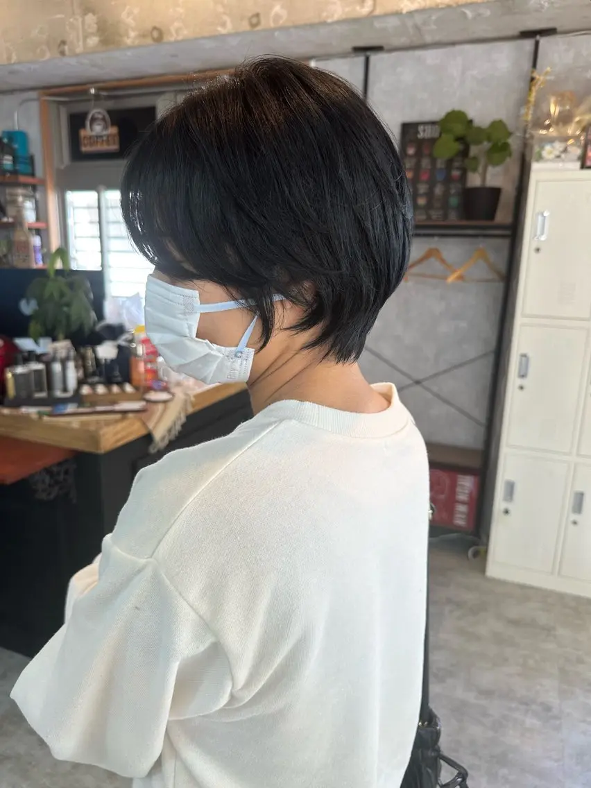 ショート 切りっぱなしボブ ショートボブ ハンサムショート 丸みショート ボブ モテ髪/ボブ/ショー ト/アダチフウトのヘアスタイル