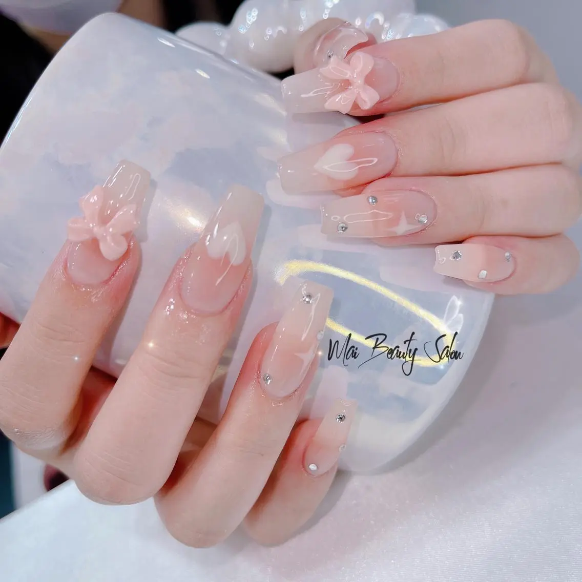 ネイル オーロラネイル チークネイル 長さ出し フラッシュネイル フットネイル MaiBeauty Niのネイルデザイン