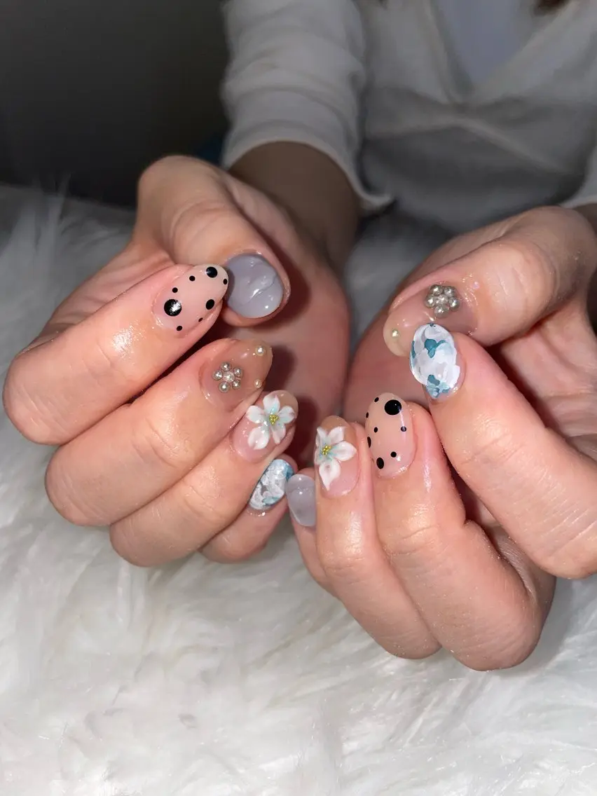 ネイル ハンドネイル SunnyRoa aguri ୨୧˖*のネイルデザイン