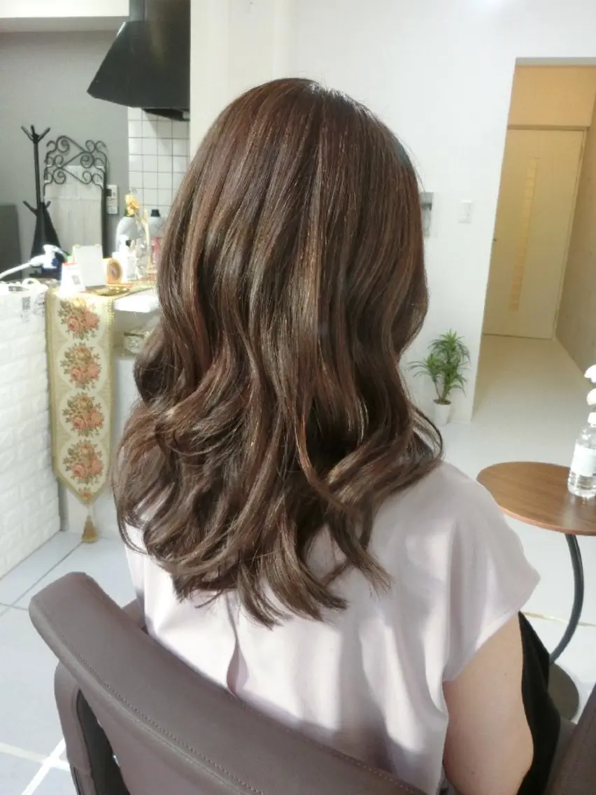 ロング カラー nao 艶カラー・髪質改善のヘアスタイル