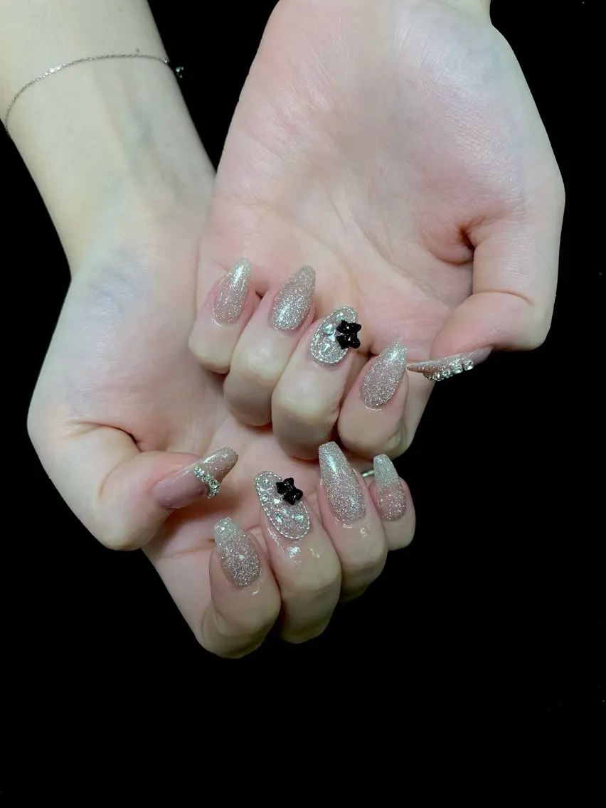 ネイル ハンドネイル ongles chicのネイルデザイン