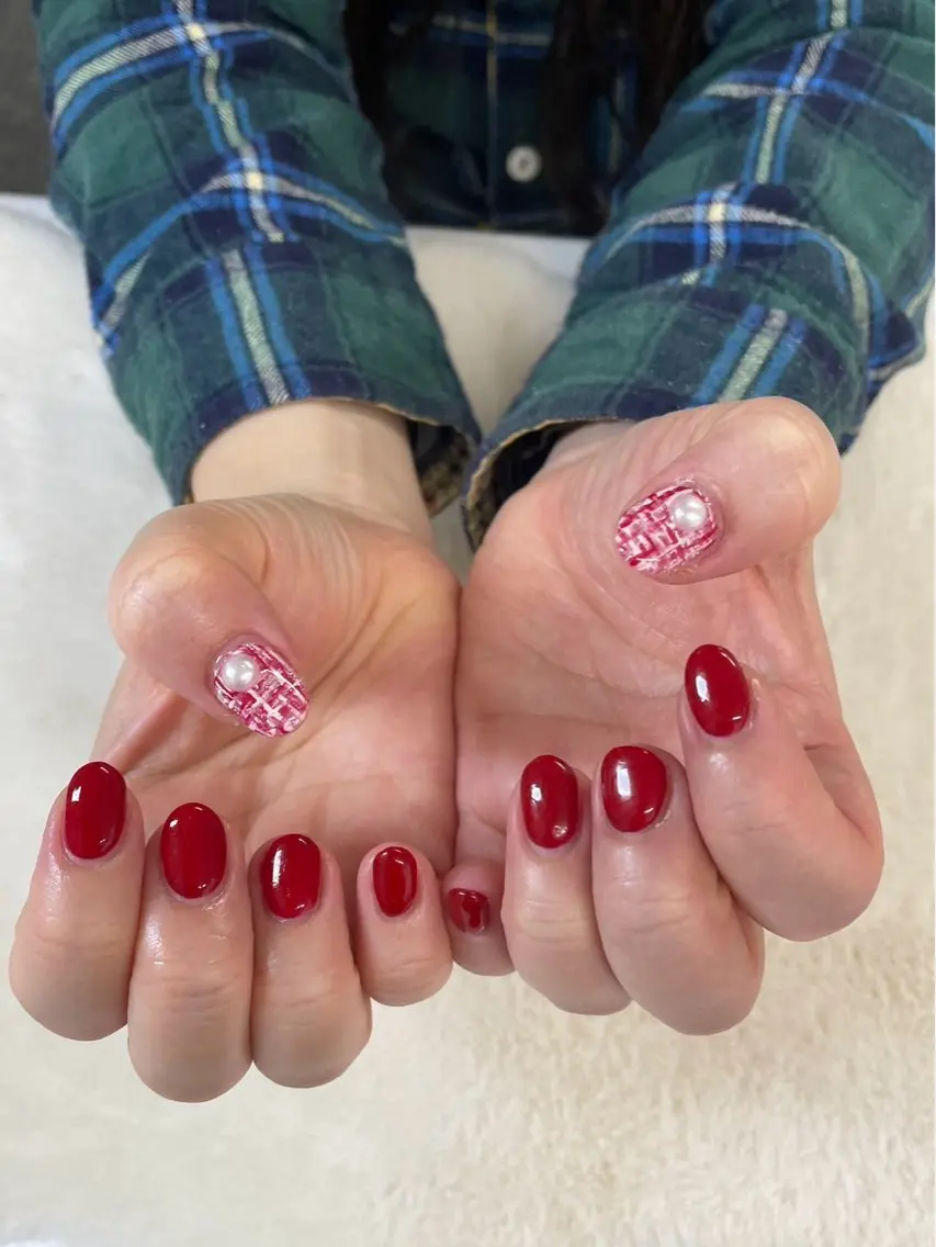 ネイル 赤色 ツイードネイル 冬ネイル ハンドネイル ハンドケア 心斎橋Salon Epokkuのネイルデザイン