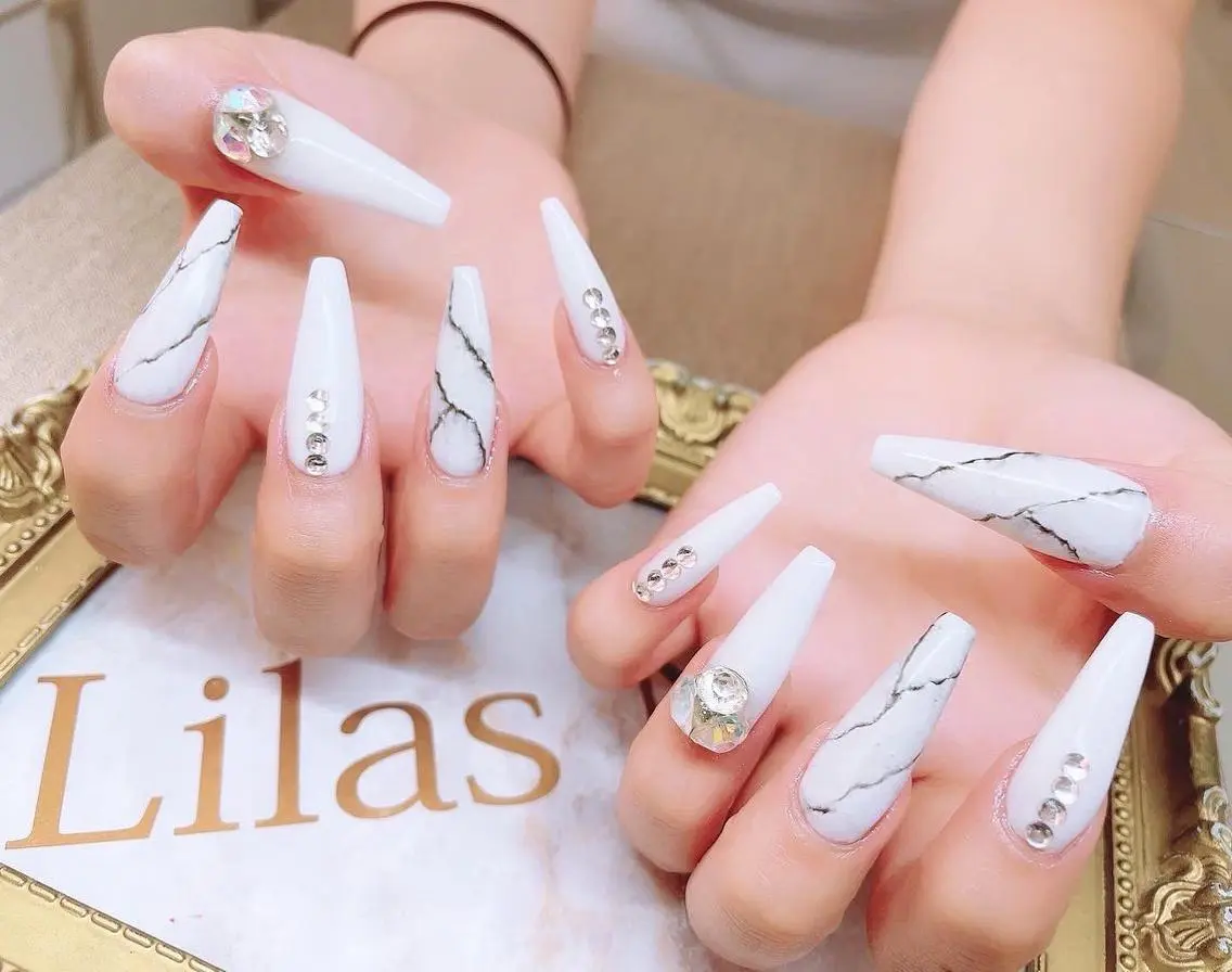 ネイル ブルー ジェルネイル 卒業式 ハードジェル キラキラネイル Lilas Nailのネイルデザイン