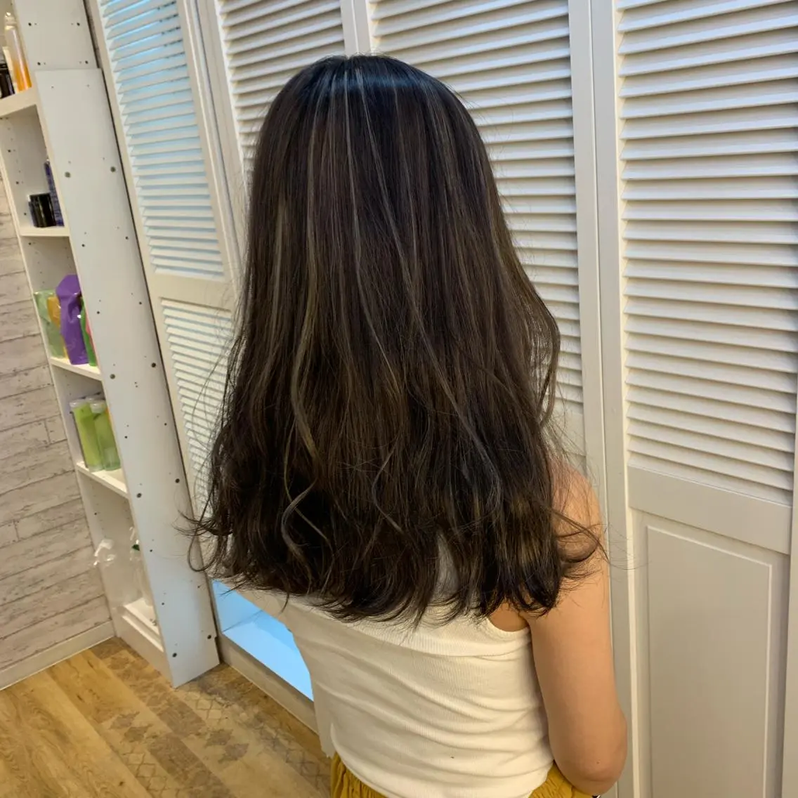 カラー ハイライトカラー 天野 利咲のヘアスタイル