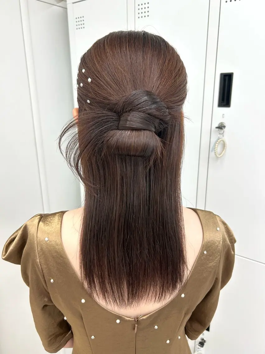 ロング ヘアアレンジ ハーフアップ 結婚式・ブライダル ヘアセット 横浜ダブルカラー/ ハイトーンエクステのヘアスタイル