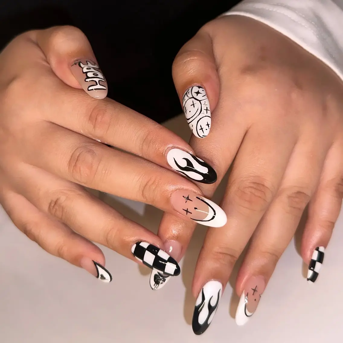 ロング 🦋Nail Amo🦋のネイルデザイン