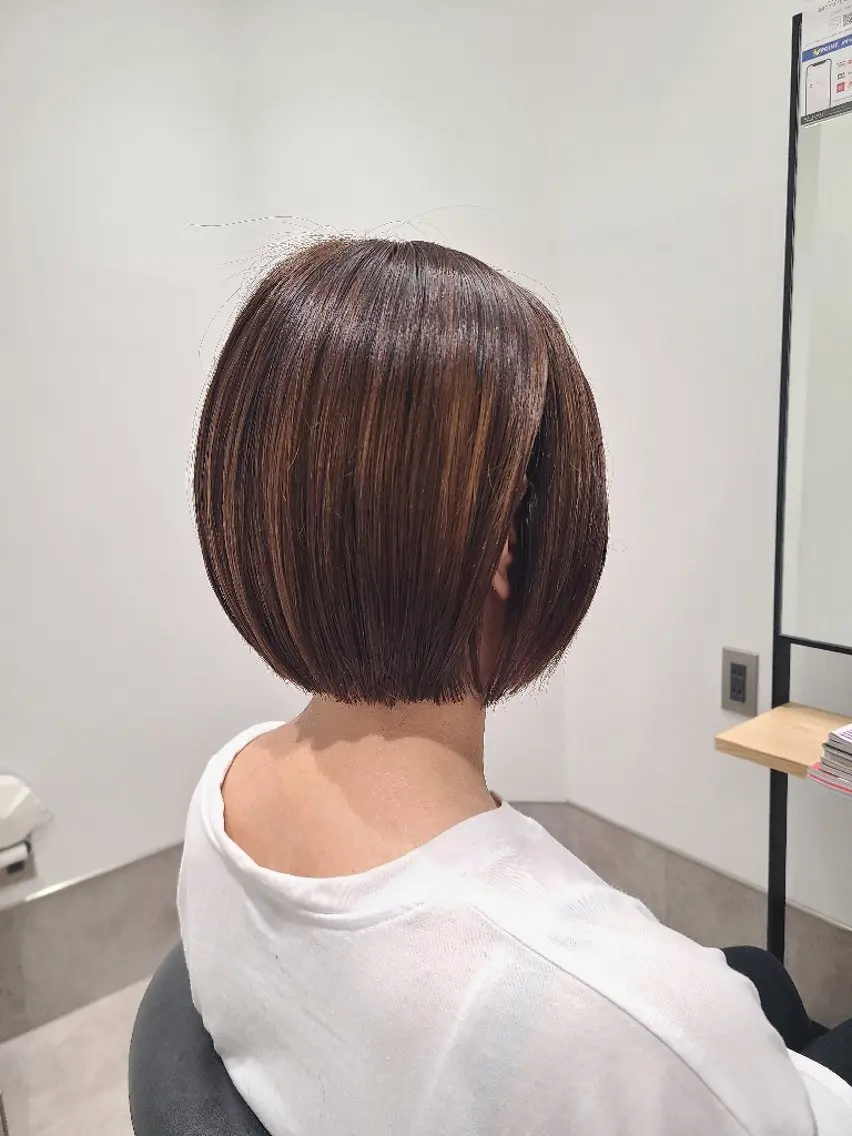 ショート カット 🎗️髪質改善・美髪 艶髪🥇小西邦生のヘアスタイル