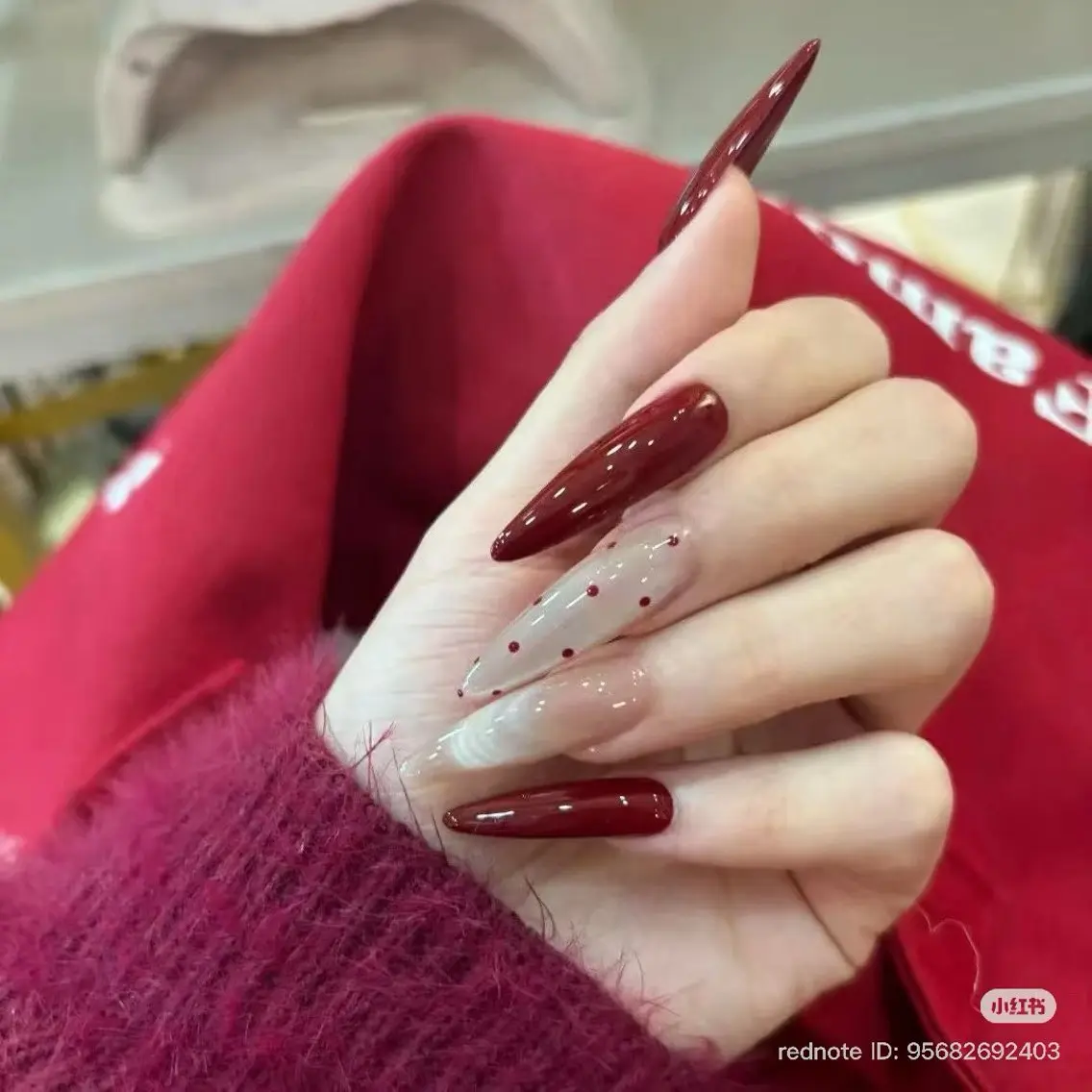 ネイル フレンチネイル キラキラネイル 韓国ネイル シンプルネイル ワンホンネイル ハンドネイル MEI Nailのネイルデザイン