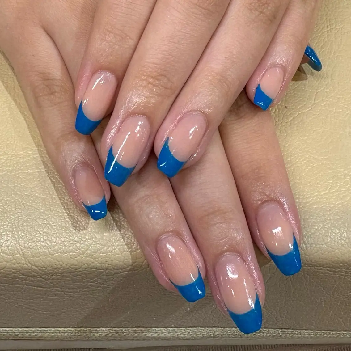ネイル ブルー フレンチネイル ハンドネイル nacre nail 川崎🌸rioのネイルデザイン