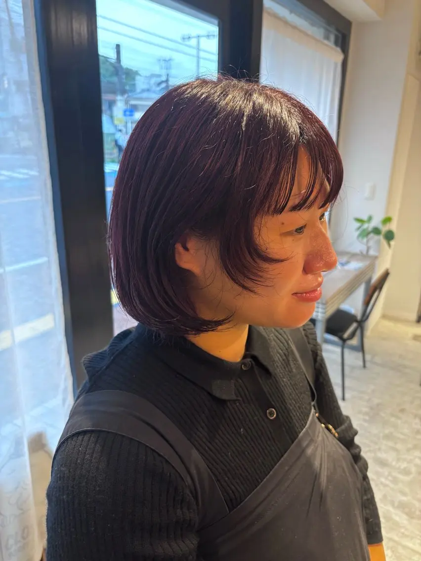 ショート カラー ボルドーカラー 顔まわりレイヤー 顔周りカット レイヤーカット カット ヘアカラー トリートメント Romy まるのヘアスタイル