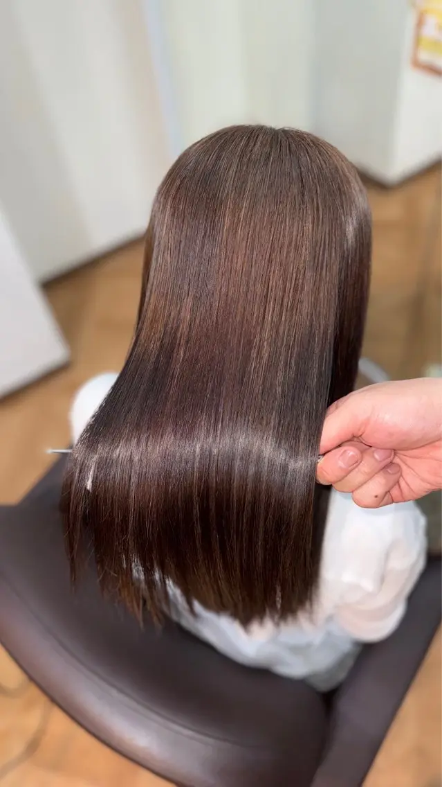 セミロング ヘアカラー トリートメント 髪質改善 晟之介のヘアスタイル
