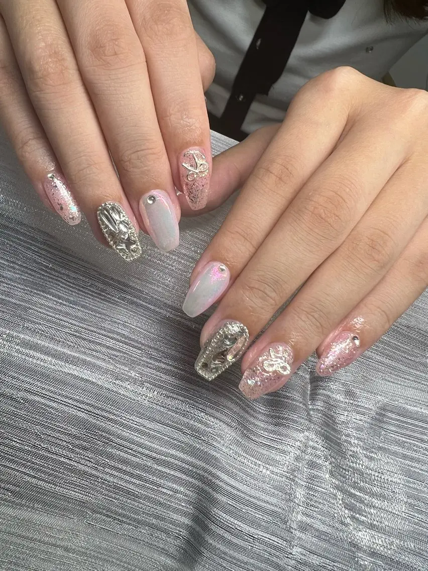 ネイル ハンドネイル Lee Nailsのネイルデザイン