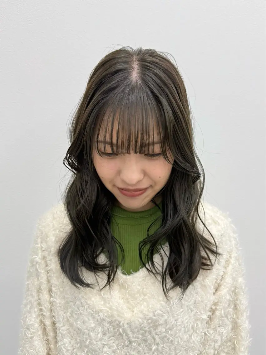 ロング カラー オリーブカラー カット ヘアカラー トリートメント azumi/グレー ジュ/オリーブ/縮毛のヘアスタイル