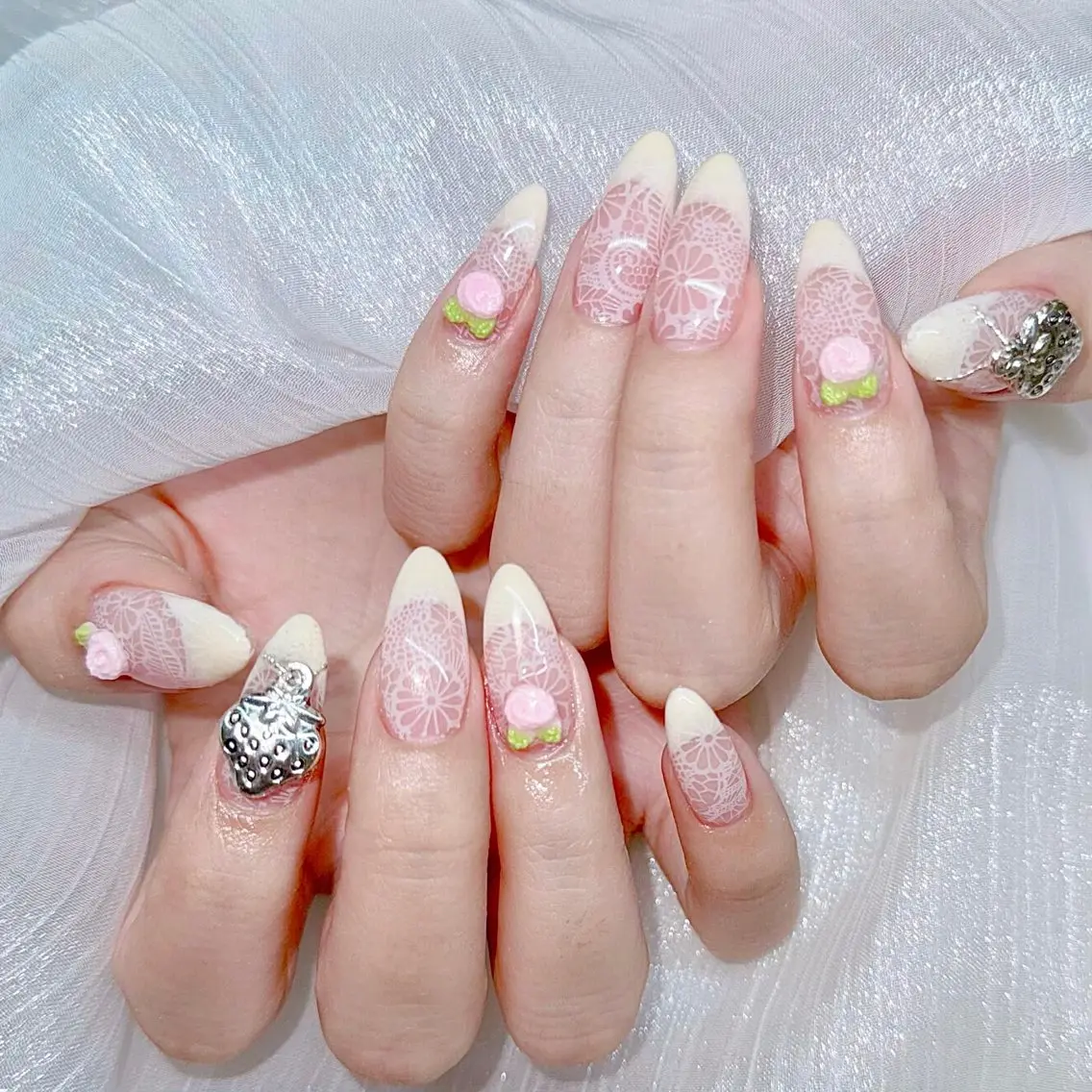 ネイル チークネイル 長さ出し フレンチネイル ジェルネイル 韓国ネイル ハンドネイル Any nail新大久保店のネイルデザイン
