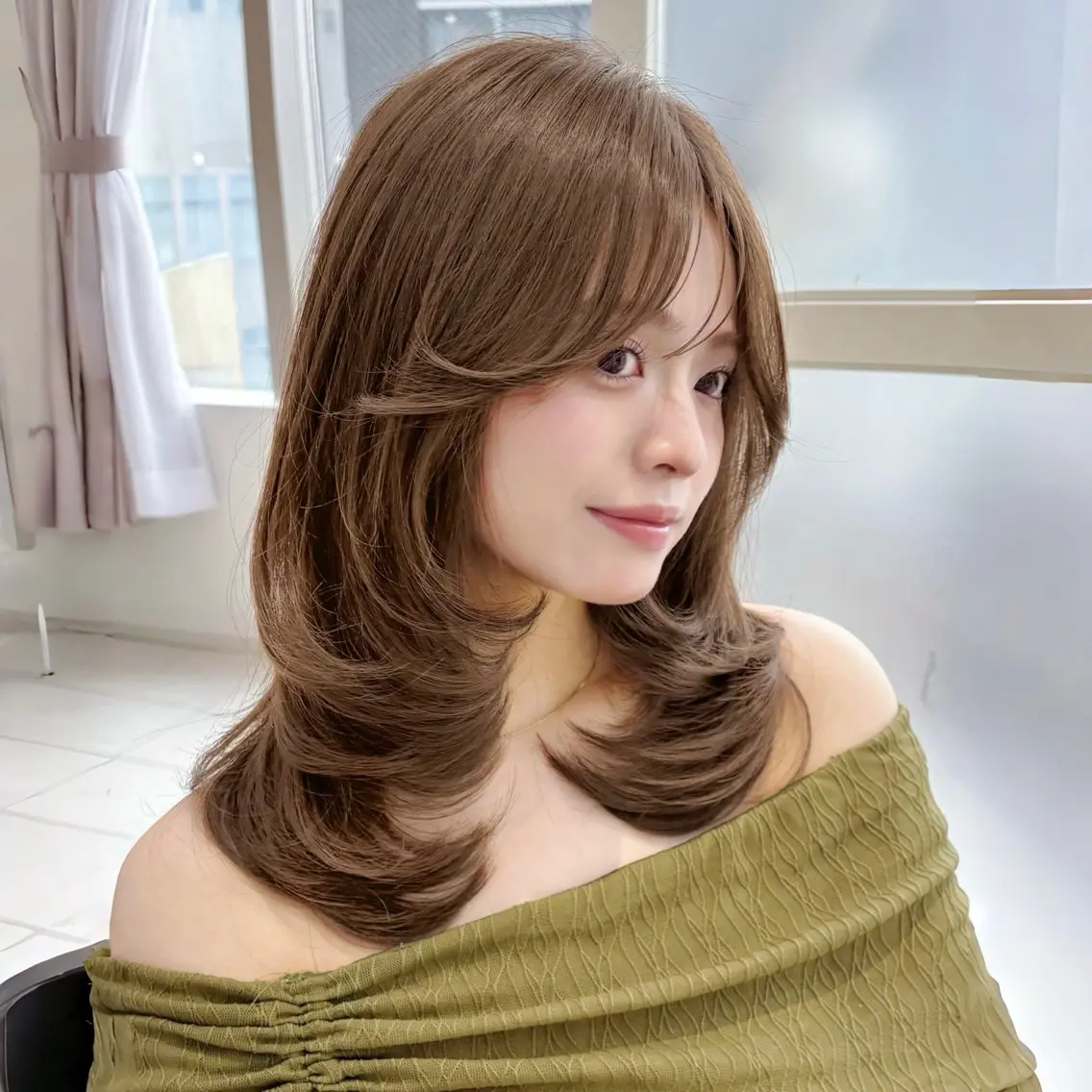 ミディアム カット ヘアカラー トリートメント かなこ/ミディアム レイヤー／ワンカールのヘアスタイル