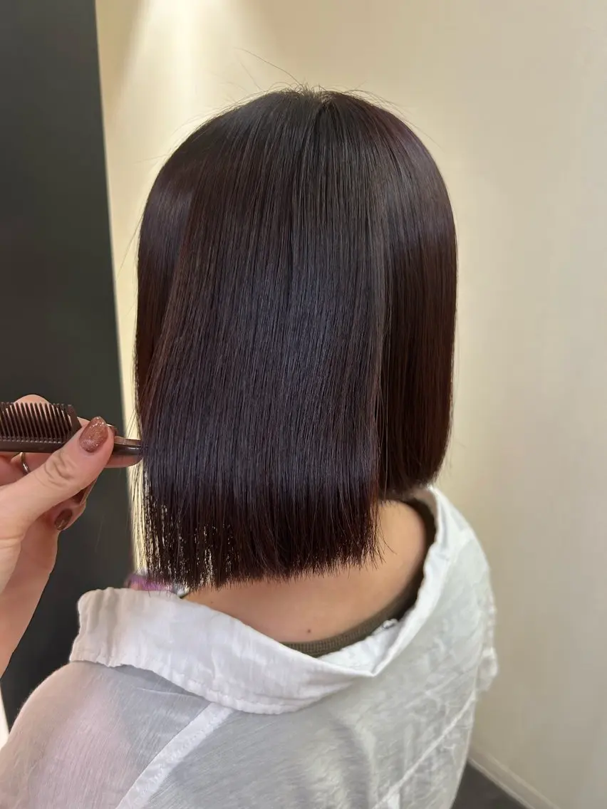 ショート カラー ボルドーカラー カット ヘアカラー トリートメント hubhair レイヤー/透明感のヘアスタイル