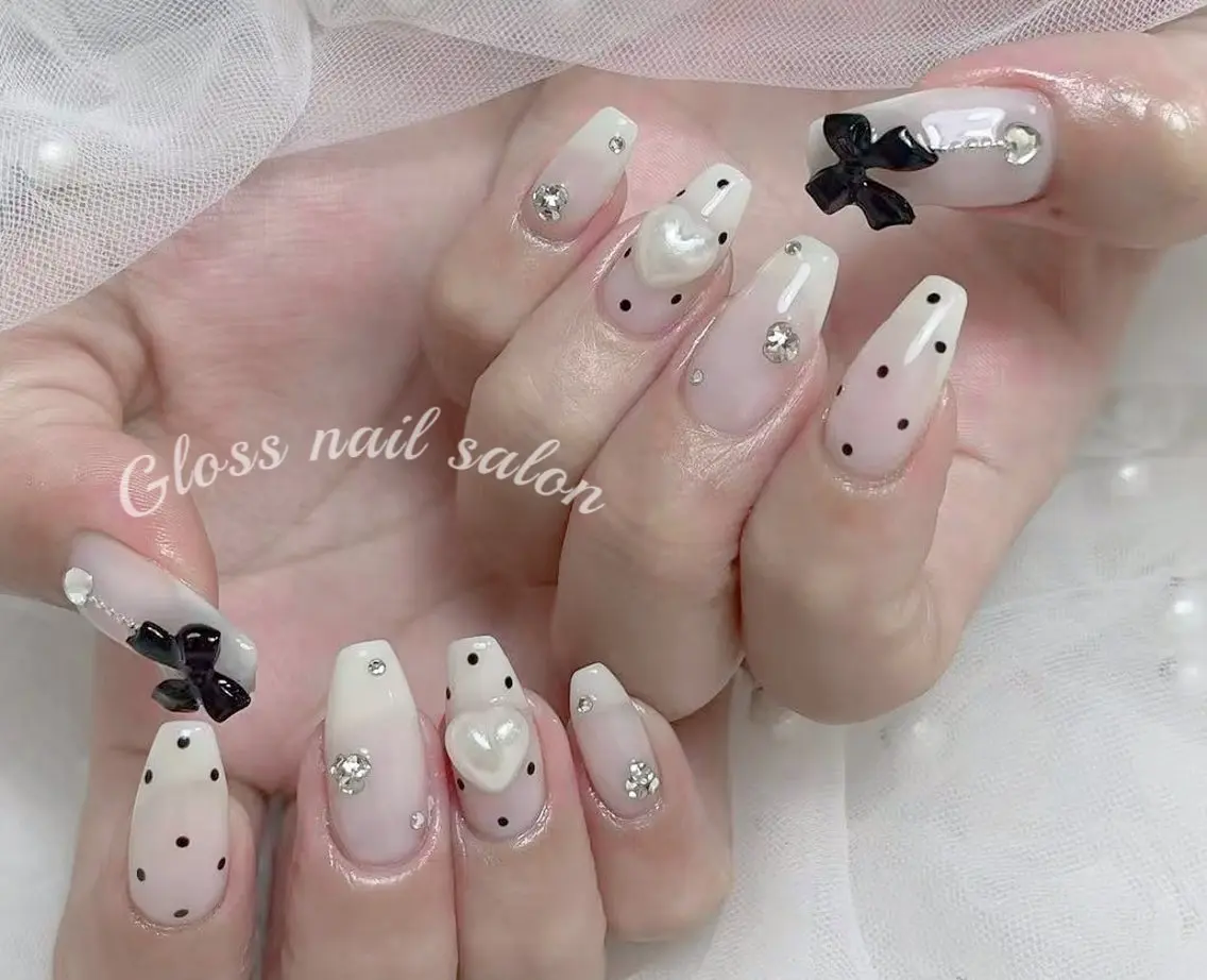 ネイル ハンドネイル アヤカ☘️Gloss nailのネイルデザイン