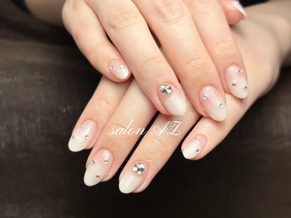 ネイル 桜ネイル 長さ出し フットネイル フレンチネイル ジェルネイル salon AZのネイルデザイン