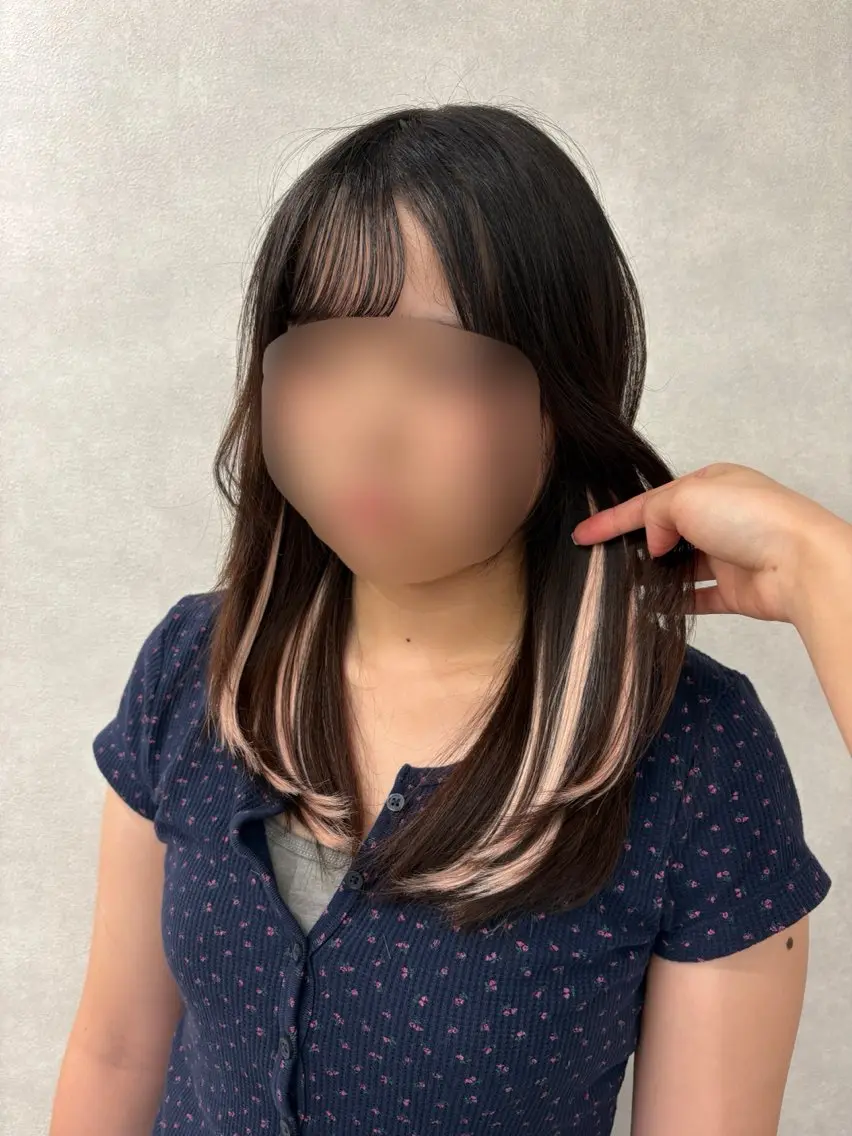 セミロング エクステ ピンクカラーアレンジ 🩷AYANA🩷のヘアスタイル