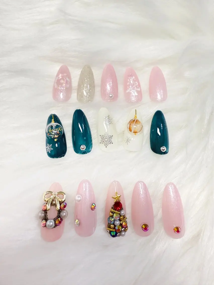 ネイル ゴールド シルバー 冬ネイル クリスマス Luxy YUKIのネイルデザイン