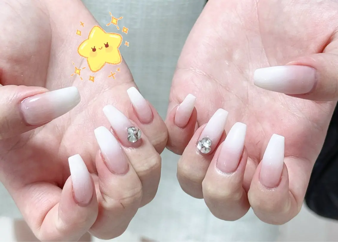 ネイル アートネイル オーロラネイル チークネイル フレンチネイル ガラスフレンチ ハンドネイル 🎀🎀YooLi Nail Salonのネイルデザイン