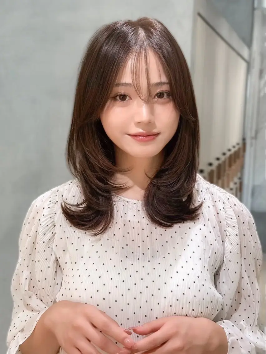 ミディアム 顔まわりレイヤー 顔周りカット レイヤーカット カット ヘアカラー トリートメント 失敗しないレイヤー/ 顔まわり☀️しゅうとのヘアスタイル
