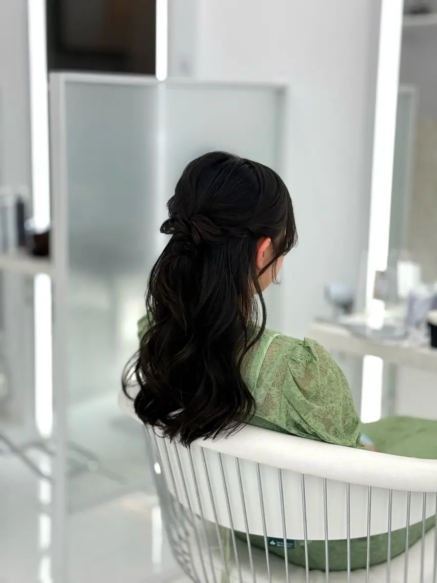 ロング ヘアセット アレンジ透明感カラー 縮毛　表参道　濱田のヘアスタイル