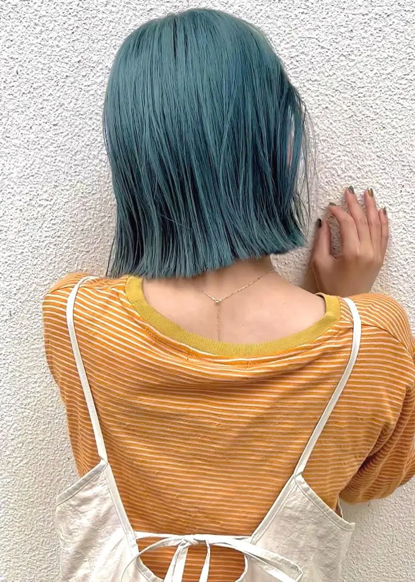 ショート カラー エメラルドグリーン カット ヘアカラー トリートメント 田室 和幸のヘアスタイル