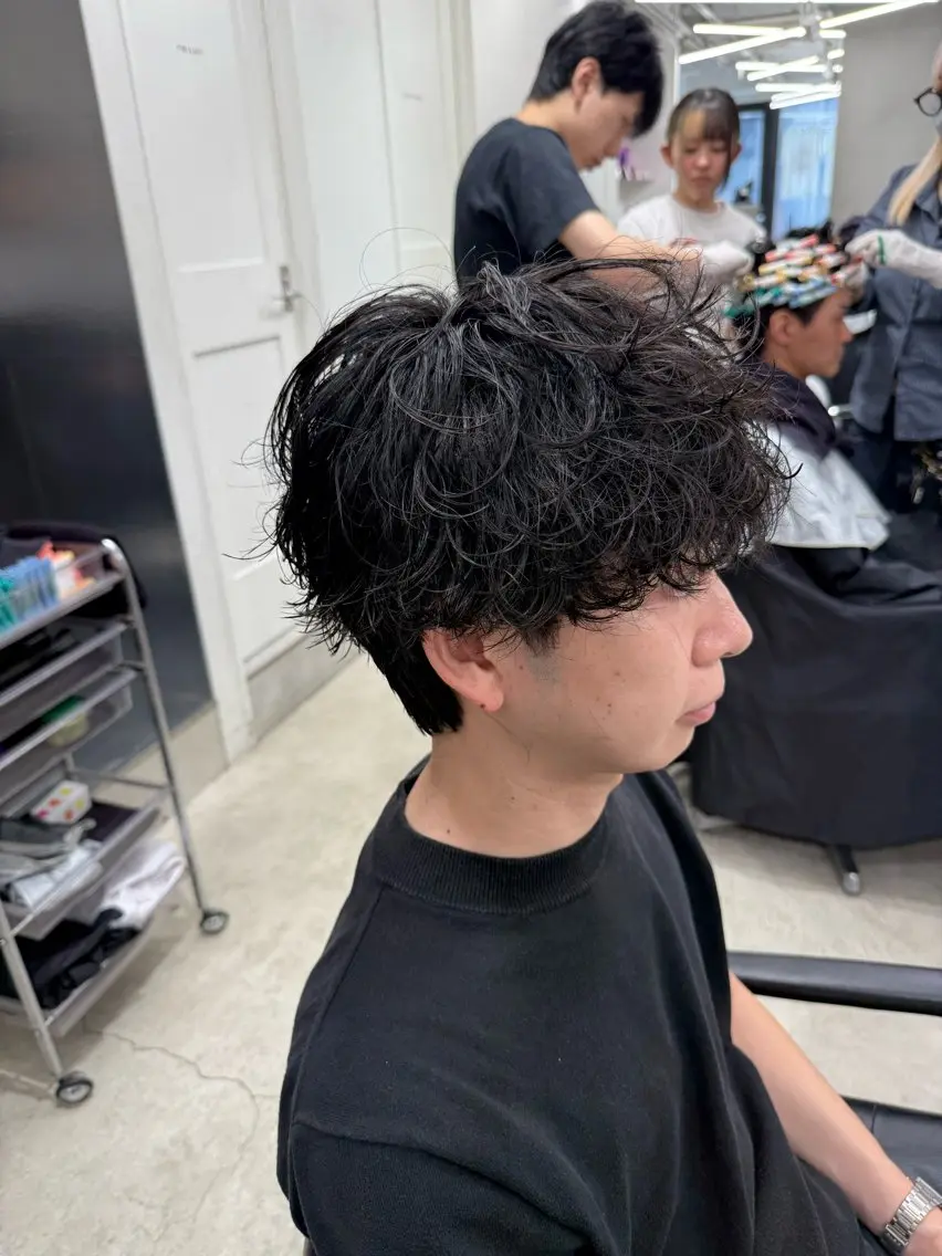 パーマ メンズ 深谷 侑亮のヘアスタイル