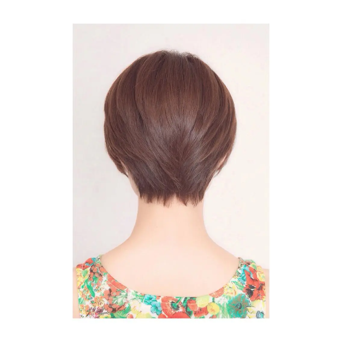 ショート ミディアム カラー 似合わせカット ショートヘア アオガミ （前髪顔周りカット）のヘアスタイル