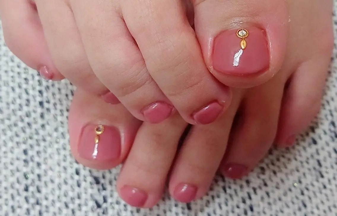 ネイル 🍒当日もOK🍒 𝑳𝑼𝑵𝑨花井のネイルデザイン
