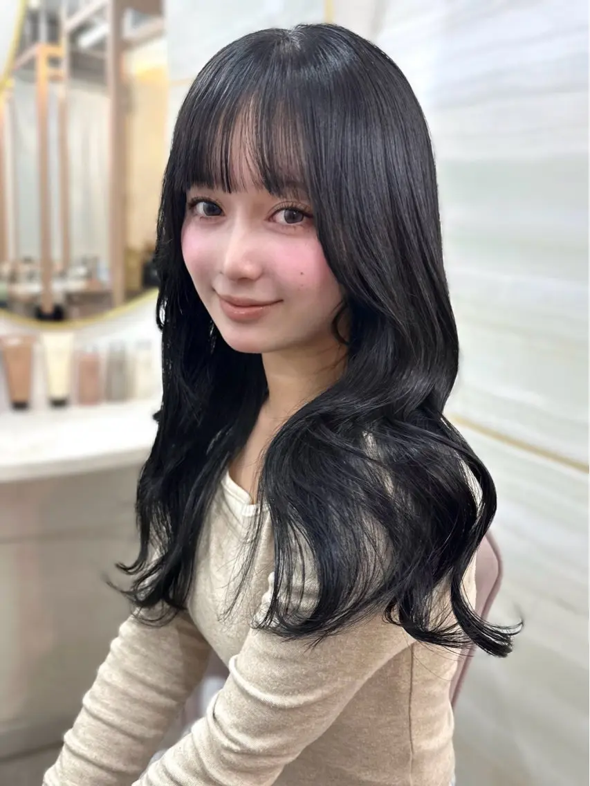 ロング カラー ベージュカラー ブリーチ ブラウンカラー ケアブリーチ ダークグレー カット ヘアカラー トリートメント 🦋高瀬寛菜🦋 韓国/ブリーチのヘアスタイル