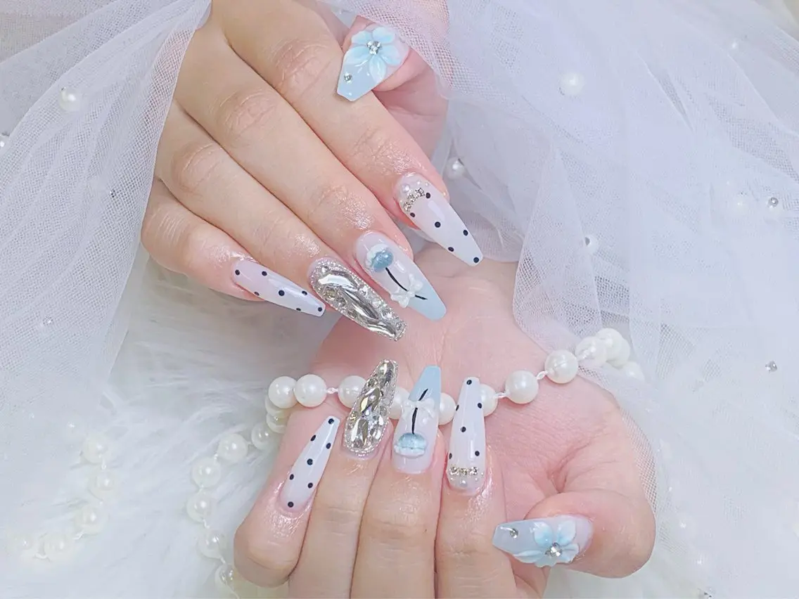 ネイル チークネイル 長さ出し フラッシュネイル フレンチネイル グラデーション ハンドネイル AN NAIL 高田馬場のネイルデザイン