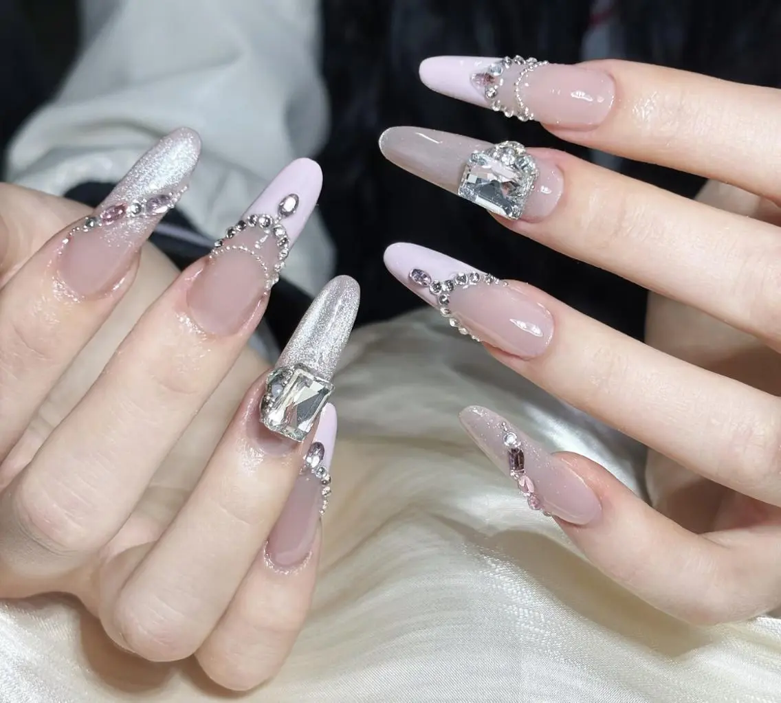 ネイル ハンドネイル ハンドケア 🍑 momo_nailのネイルデザイン