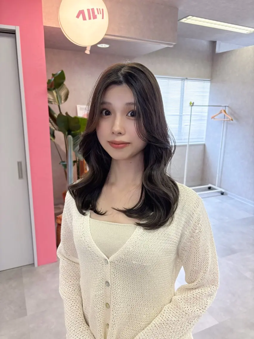カラー グレージュ シアーグレージュ Hz/ヘルツ SHIHOのヘアスタイル