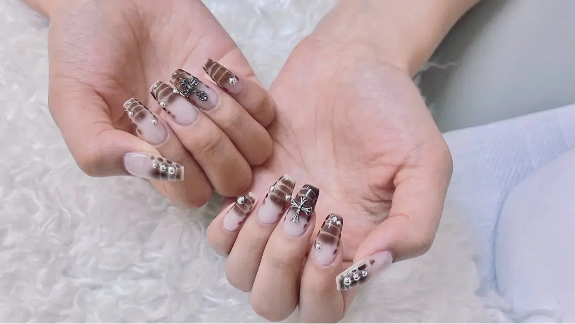 ネイル 💜MIYA nail鶴見店のネイルデザイン