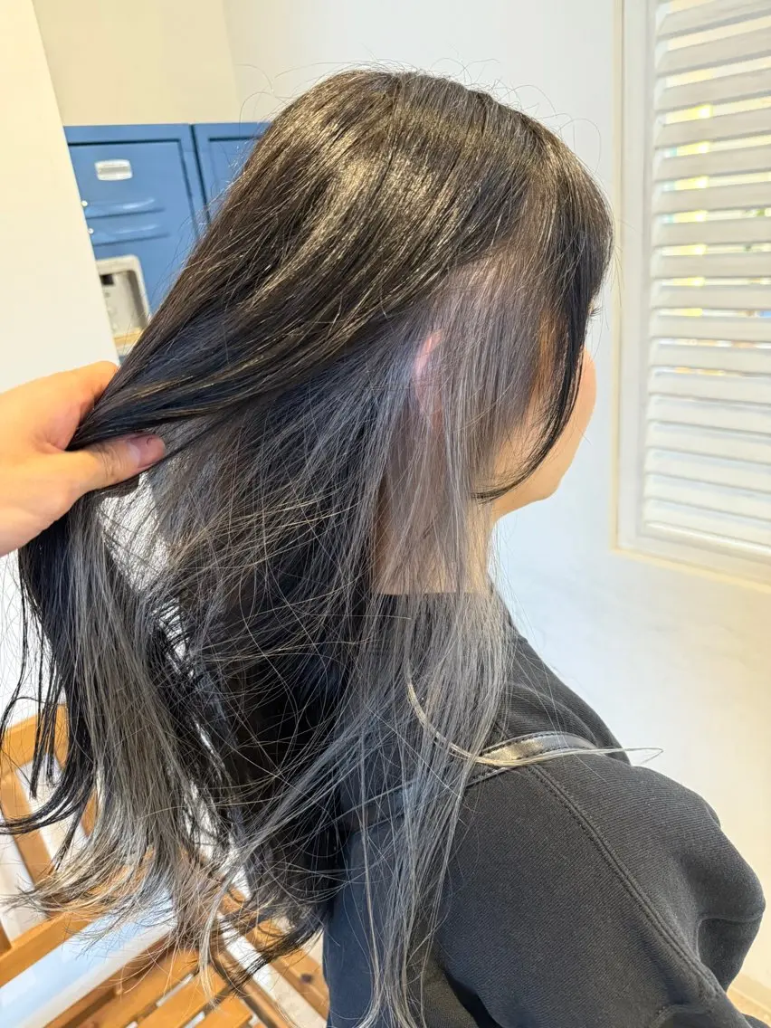 ロング カット ヘアカラー 下島 優人のヘアスタイル