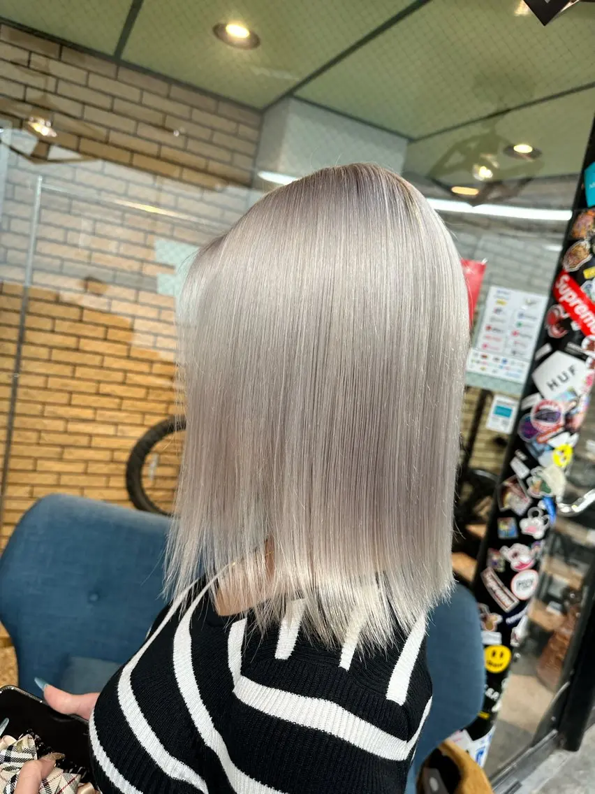 ミディアム カラー ヘアカラー トリートメント ヘアセット 難波ブリーチカラー 伊藤洋輝のヘアスタイル