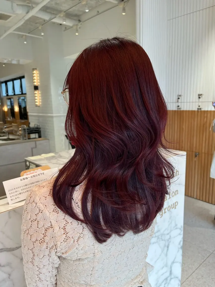 ロング 顔周りカット レイヤーカット ヘアカラー haruna .のヘアスタイル