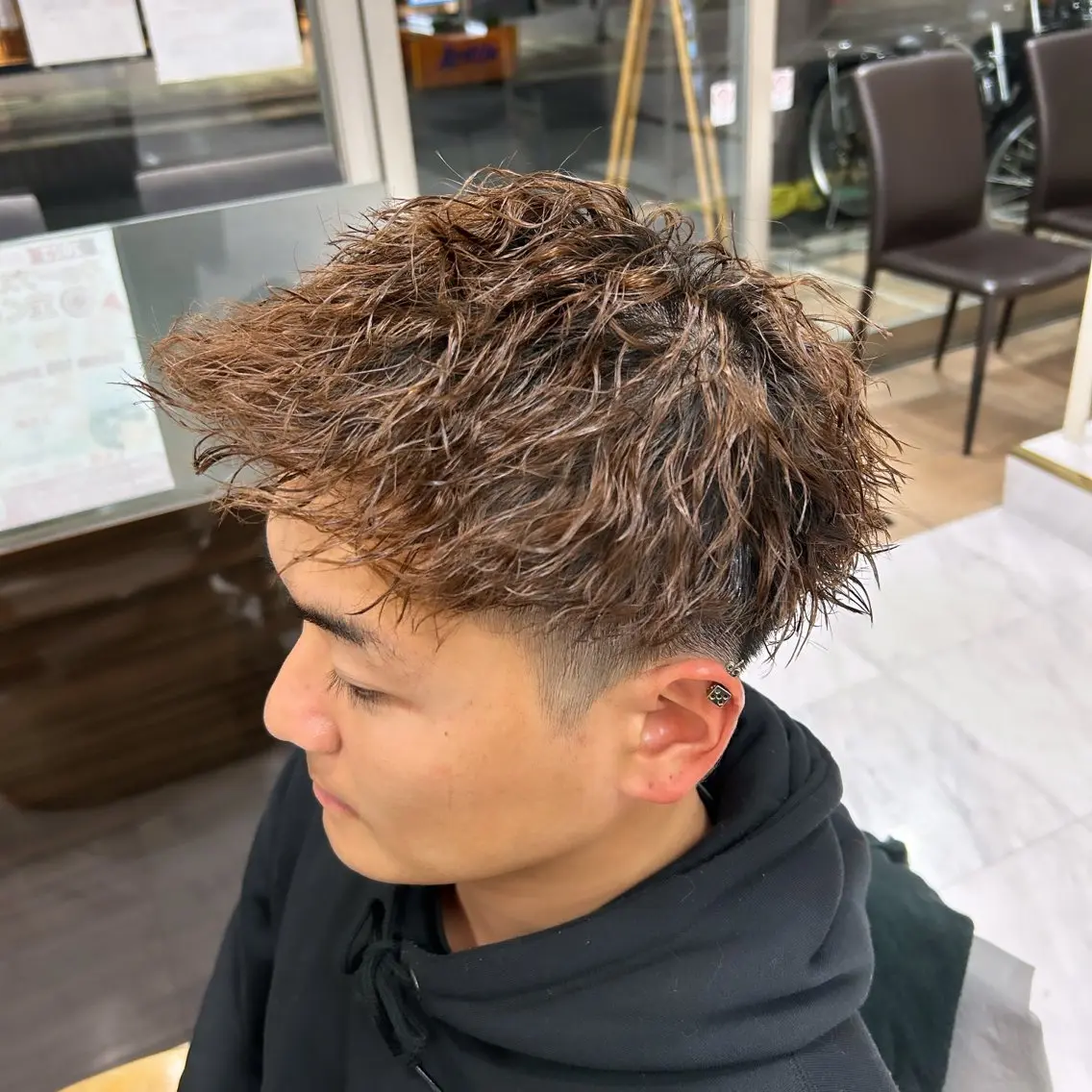 ショート パーマ メンズ メンズパーマ メンズツイストパーマ ツイストパーマ カット パーマ トリートメント メンズパーマ 💈後閑和真💈のヘアスタイル