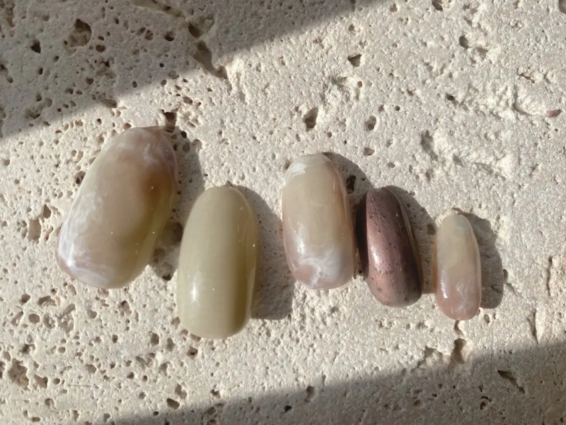 ネイル ブラウン ニュアンスネイル ピンク シンプルネイル nailsalon Única　ウニカのネイルデザイン