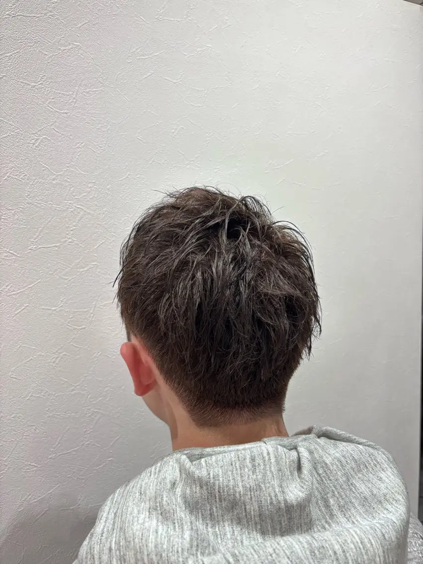 メンズもOK👌カット+シャンプーブロー、眉カット✨️お得メニューの写真