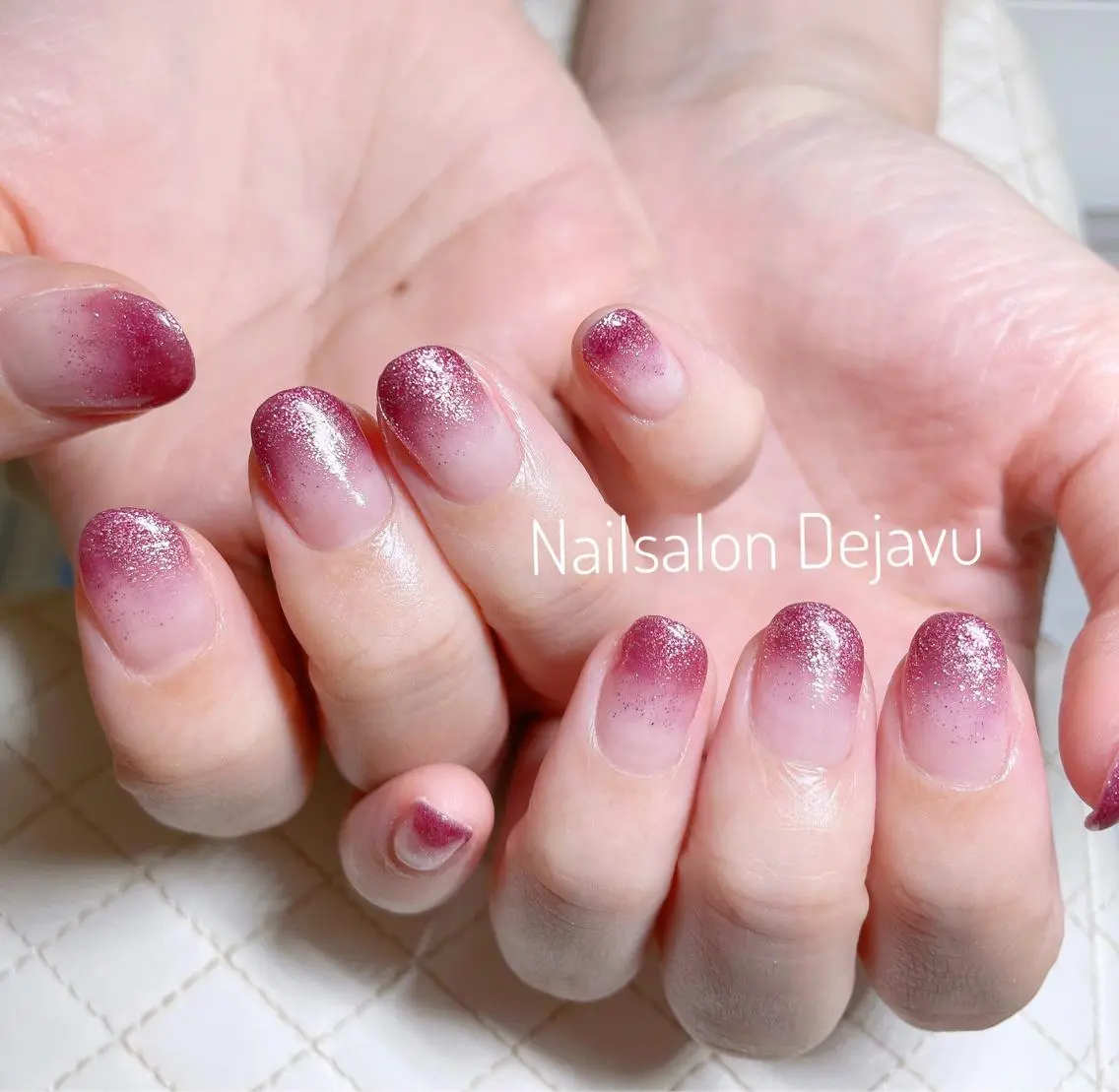ネイル アートネイル ジェルネイル グラデーション ラメ(グリッター) ハンドネイル Nail salon Dejavu 🌿のネイルデザイン