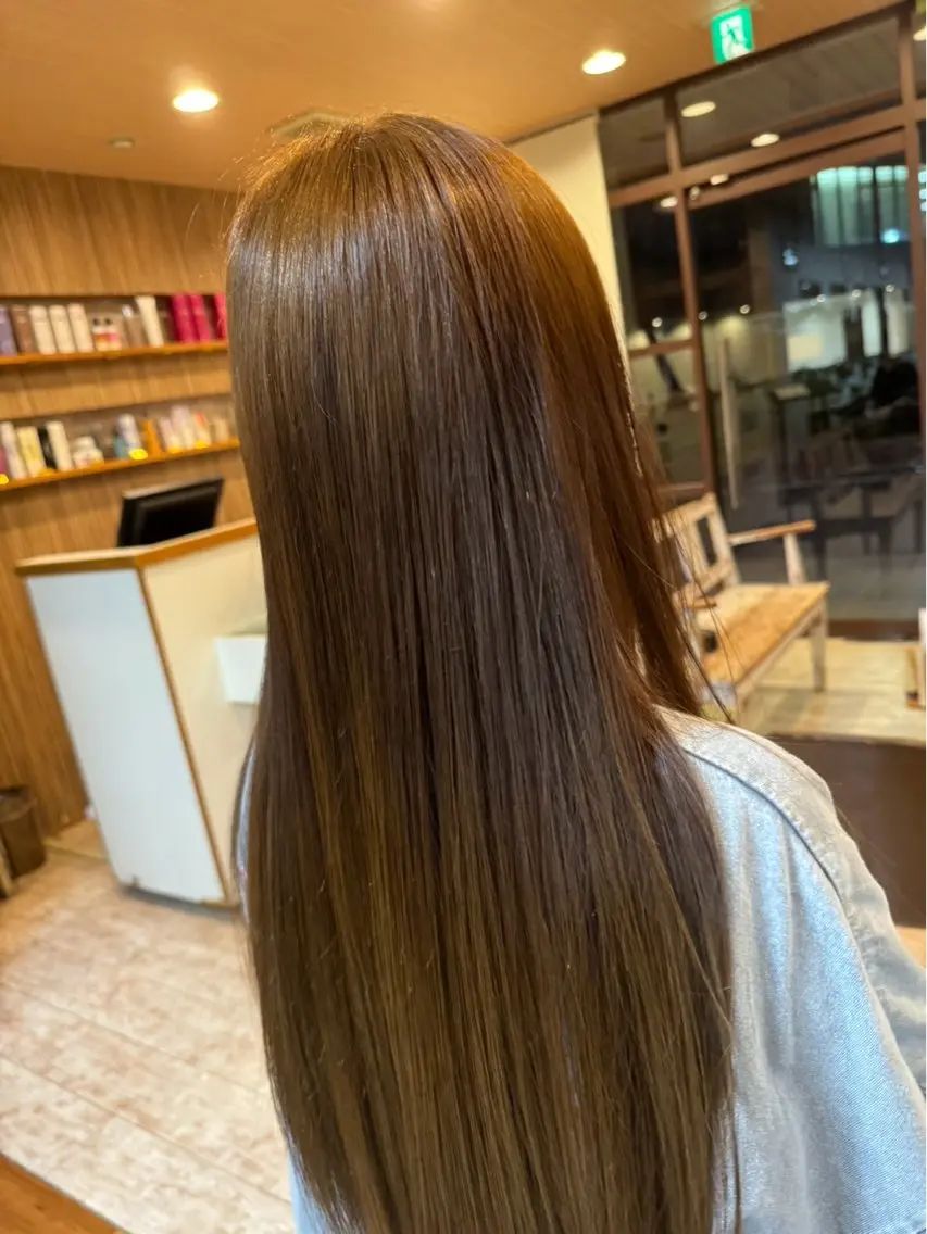 カラー ブラウンカラー まりん /イエローコーンのヘアスタイル