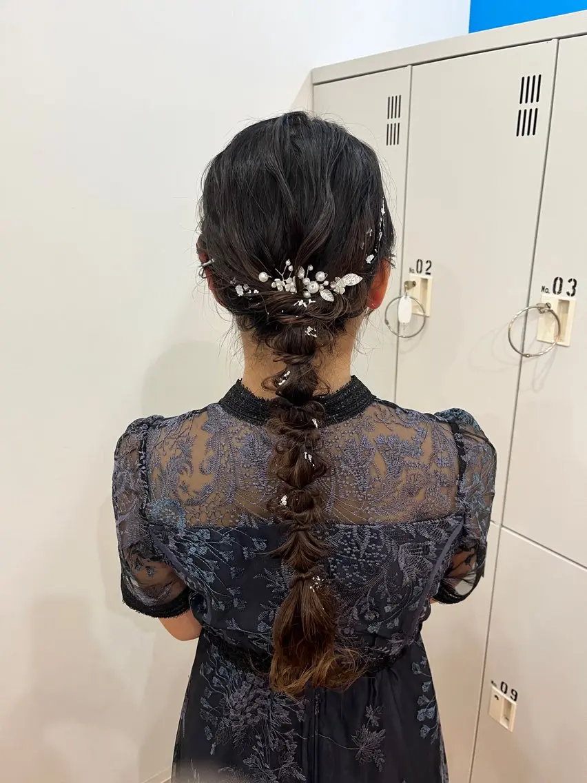 ロング ヘアアレンジ 結婚式・ブライダル ヘアセット タニ ヒナタの眉毛・アイブロウイメージ