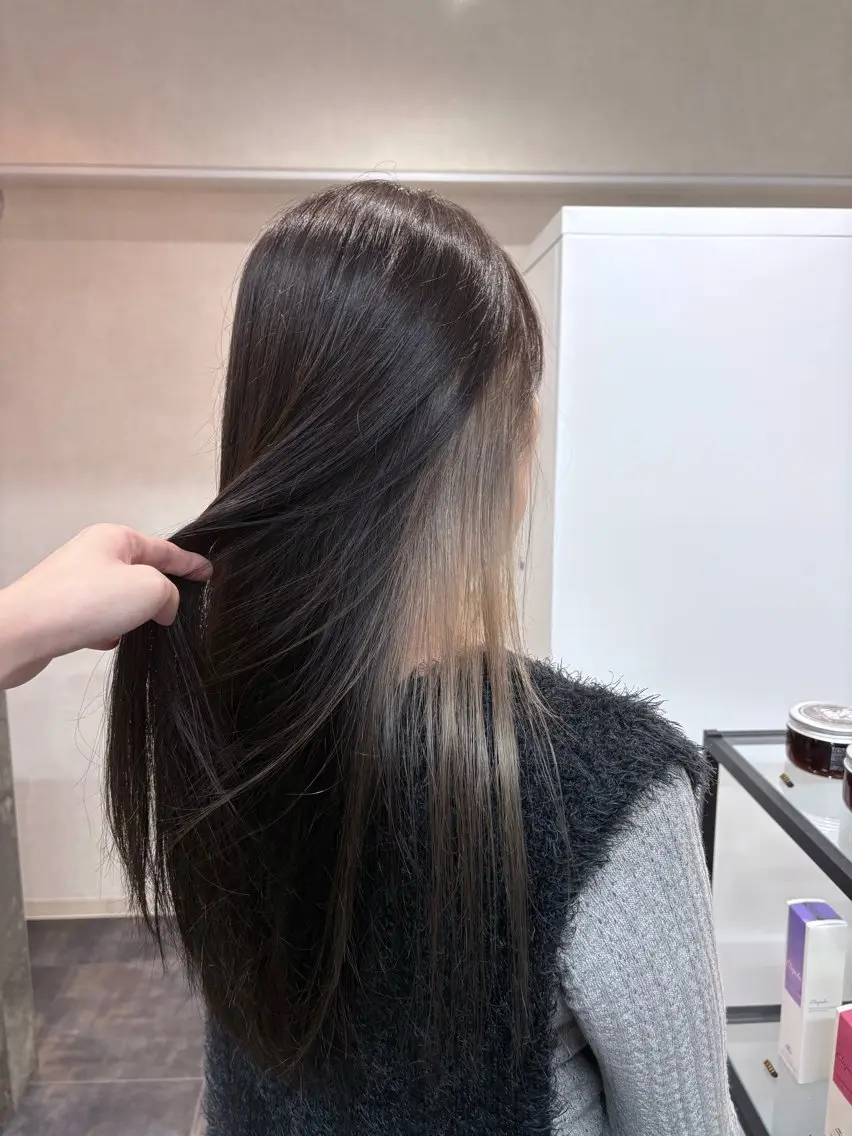 ロング カラー グレージュ インナーカラー haku【津久野店】 ERIKAのヘアスタイル