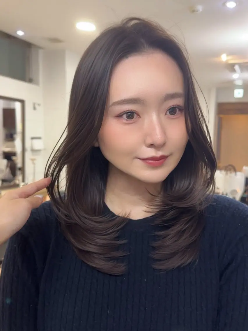 ロング 顔周りカット レイヤーカット 小顔カット 韓国レイヤー/天神 ダブルカラー/真白のヘアスタイル