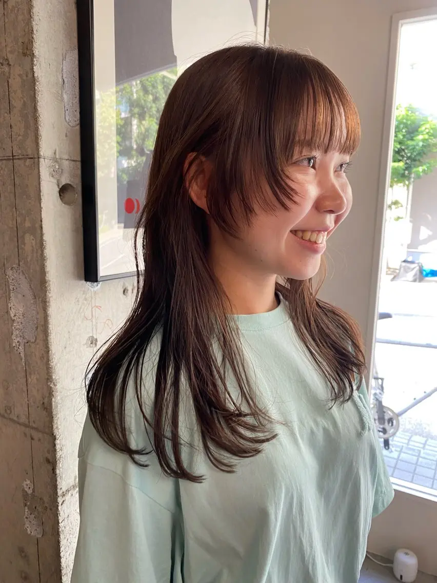 ロング カラー アッシュ レイヤーカット 永田 愛莉のヘアスタイル