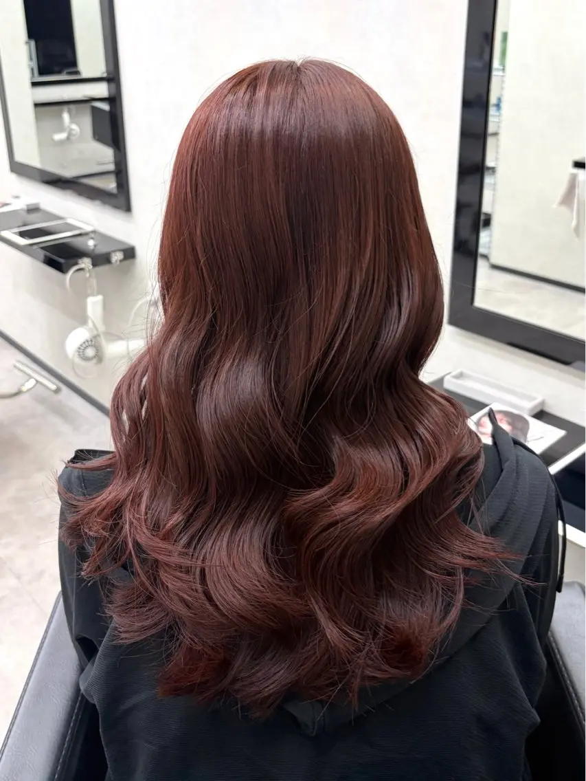 ロング ピンクブラウン 福島 あいりのヘアスタイル