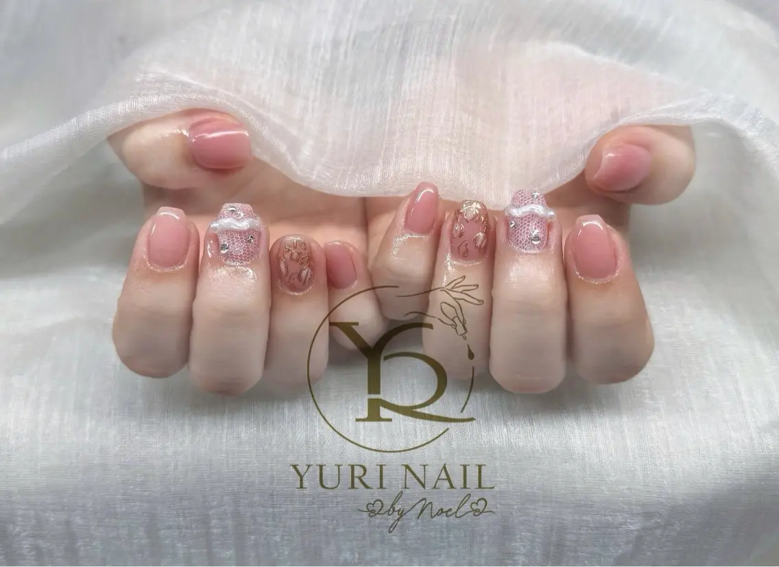 ネイル ハンドネイル フットネイル ハンドケア YURI Nail NARITAのネイルデザイン